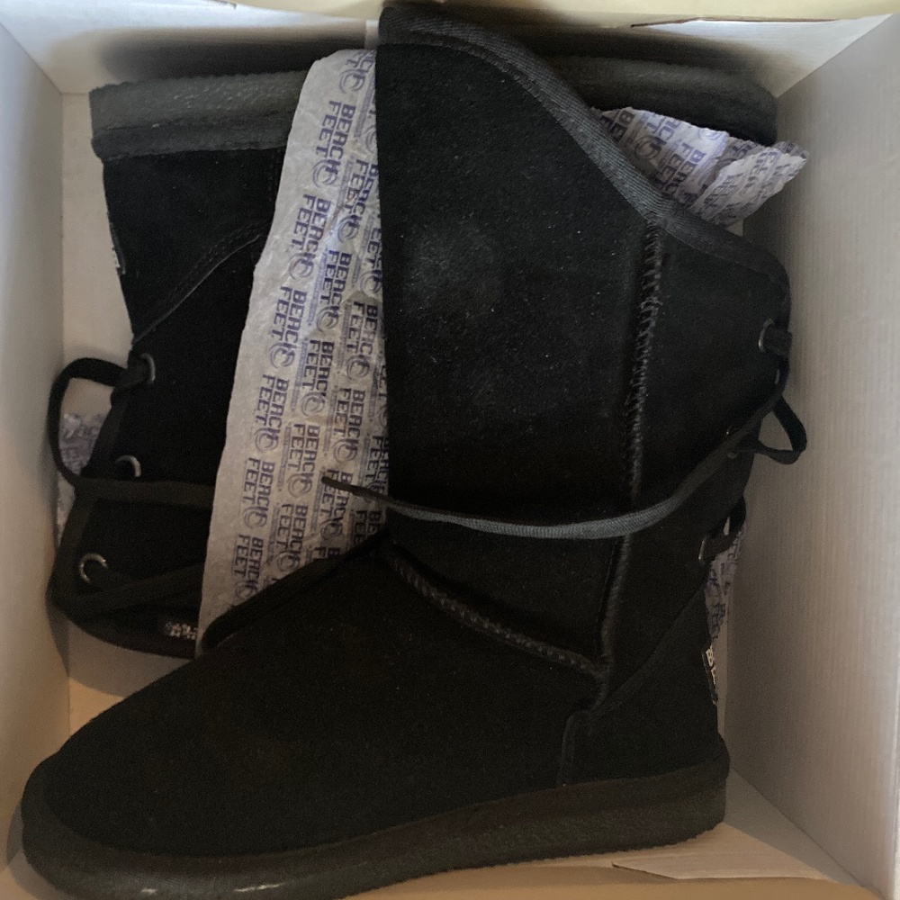 Beach feet boots